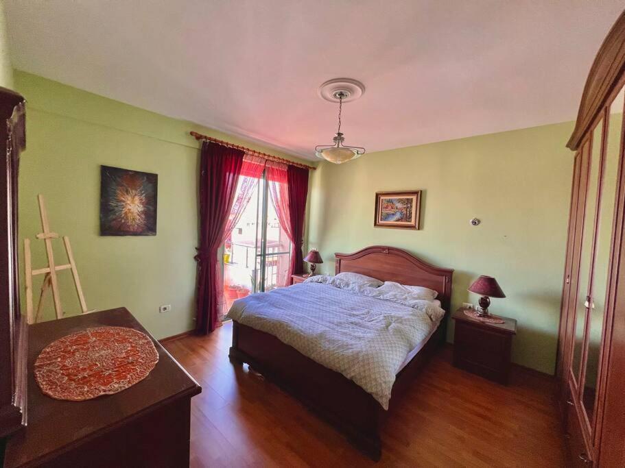 Central Tirana Flat Near Bazaar エクステリア 写真