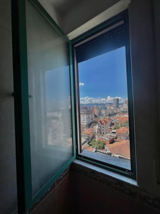 Central Tirana Flat Near Bazaar エクステリア 写真