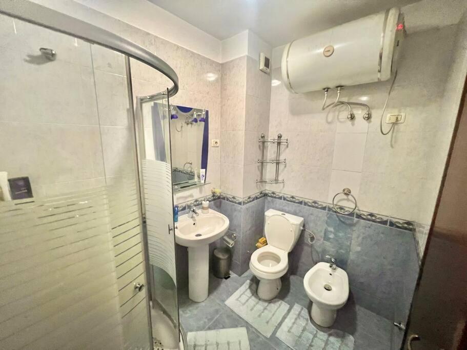 Central Tirana Flat Near Bazaar エクステリア 写真