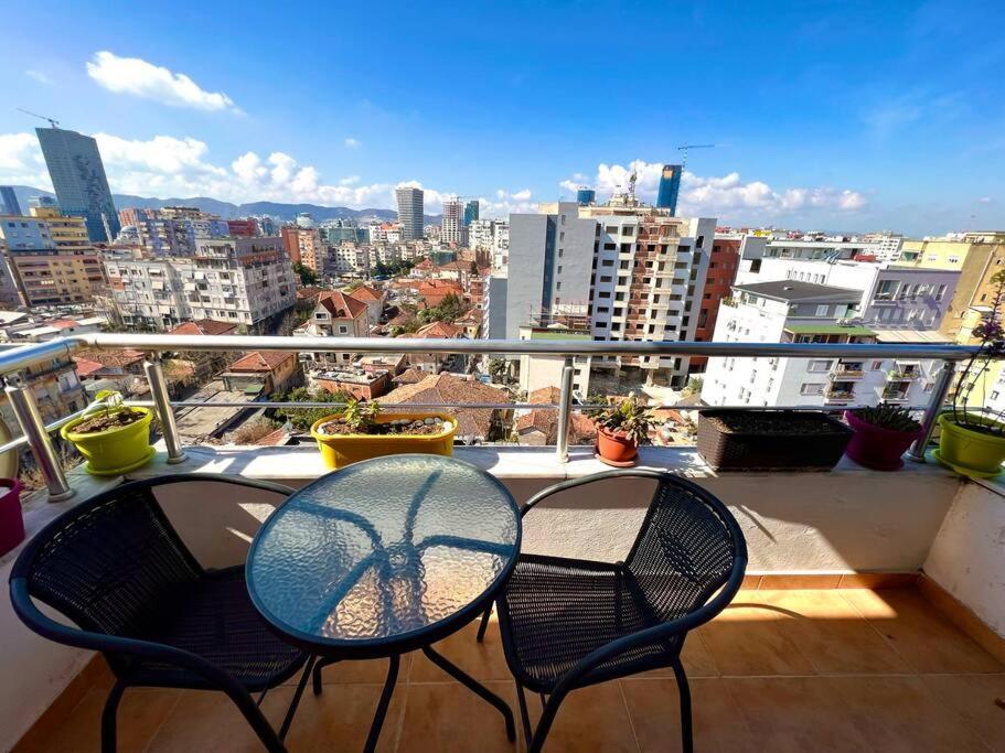 Central Tirana Flat Near Bazaar エクステリア 写真