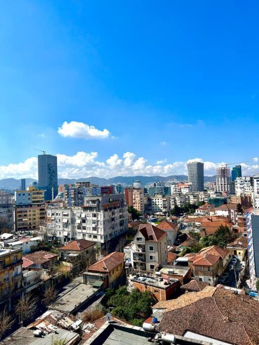 Central Tirana Flat Near Bazaar エクステリア 写真